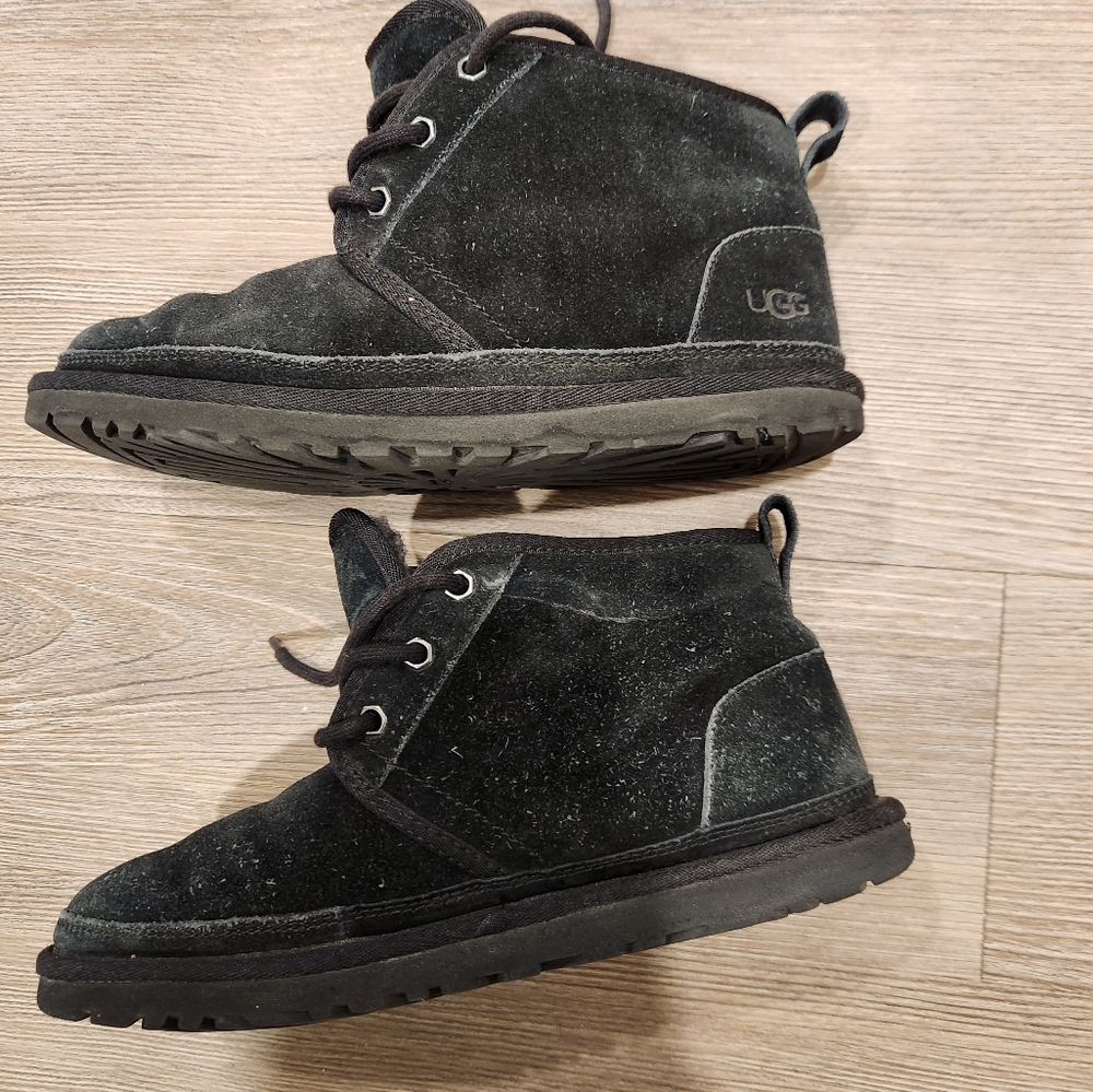 UGG big kids Nuemel